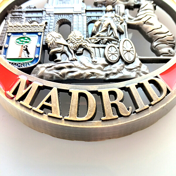 �X�y�C�� �}�h���[�h �N�}�ƃC�`�S�̖� �L�[�z���_�[ ���y�Y ���{������