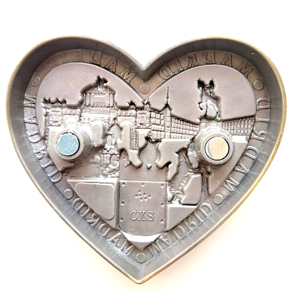 �X�y�C�� �}�h���[�h �N�}�ƃC�`�S�̖� �L�[�z���_�[ ���y�Y ���{������