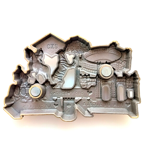 �X�y�C�� �}�h���[�h �N�}�ƃC�`�S�̖� �L�[�z���_�[ ���y�Y ���{������