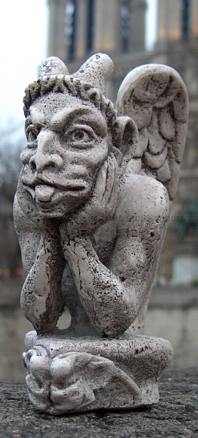 ノートルダム大聖堂のガーゴイル オブジェ 置物 シメール キマイラ像